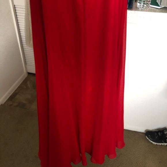 Wore this dress to prom few years ago. - Picture 6 of 8